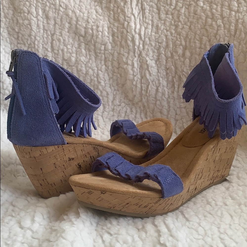 MINNETONKA SANDALS SIZE 9 - Picture 4 of 10